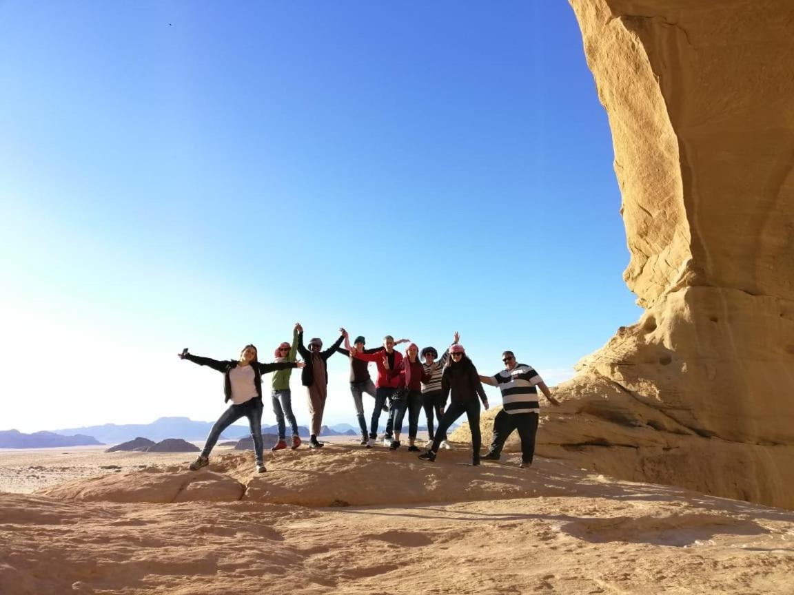 Luxury tent Wadi Rum-bedouin Tents And Jeep Tours
