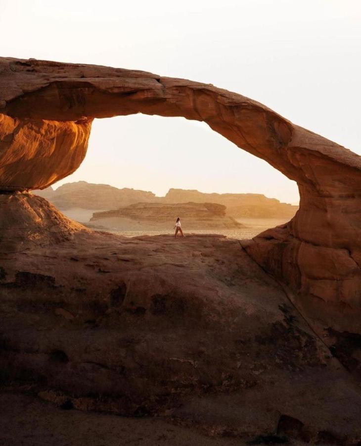 Luxury tent Wadi Rum-bedouin Tents And Jeep Tours *